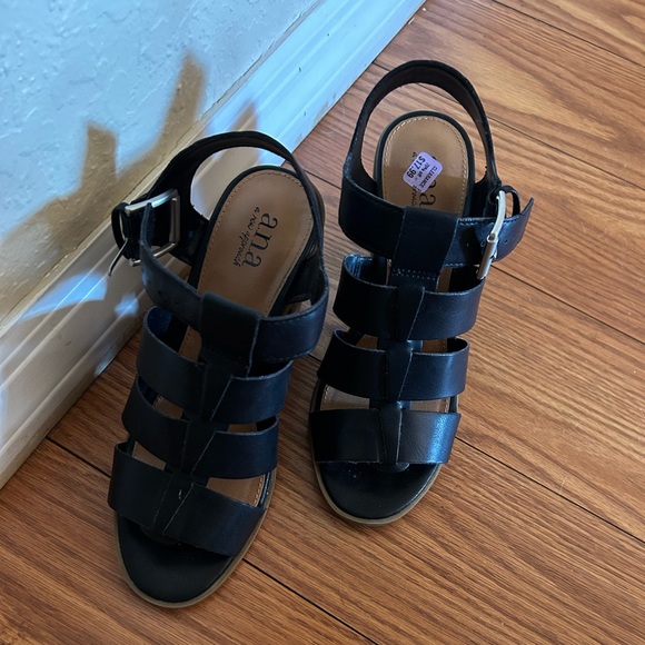 JCpenney- Ana “a new approach” Block Heel🖤 - Picture 3 of 4